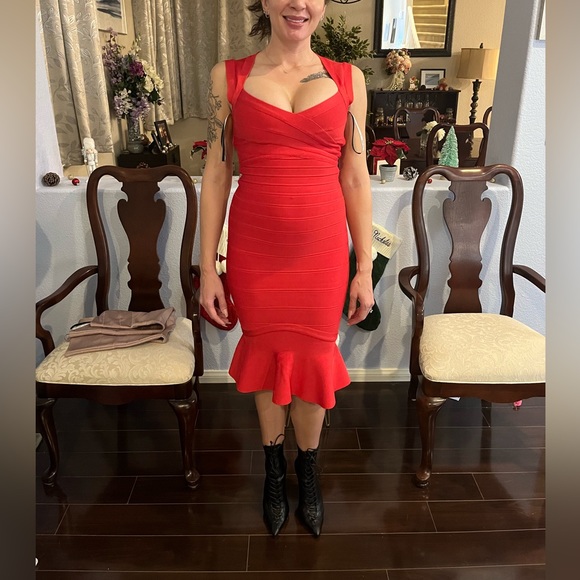 Herve Leger red bandage dress with bottom ruffle midi lendth XS sweetheart neck - Picture 2 of 10